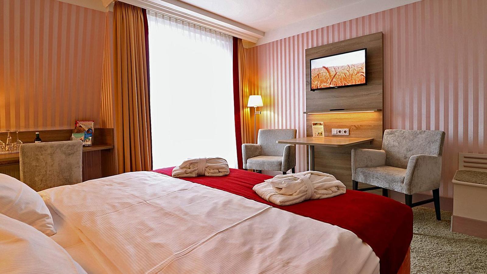 Hotel & Spa Sommerfeld - Adults Only Kremmen Exterior foto